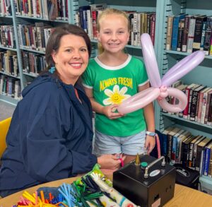 Participants enjoy ‘Magic of Reading,’ the color of fruits and ballon animals