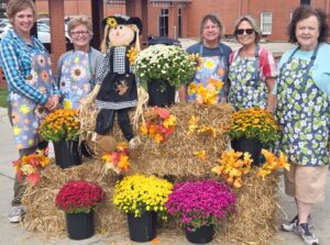 Autumn season arrives with color, creativity and community traditions