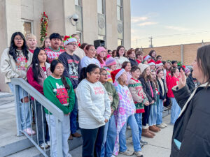 Garden club hosts ‘Every Light a Prayer for Peace’