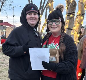 Tree lighting ceremony draws crowd in Red Bay