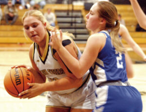 Russellville teams sweep games with Belgreen