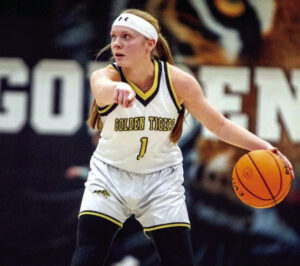 RHS celebrates senior night with 2 wins